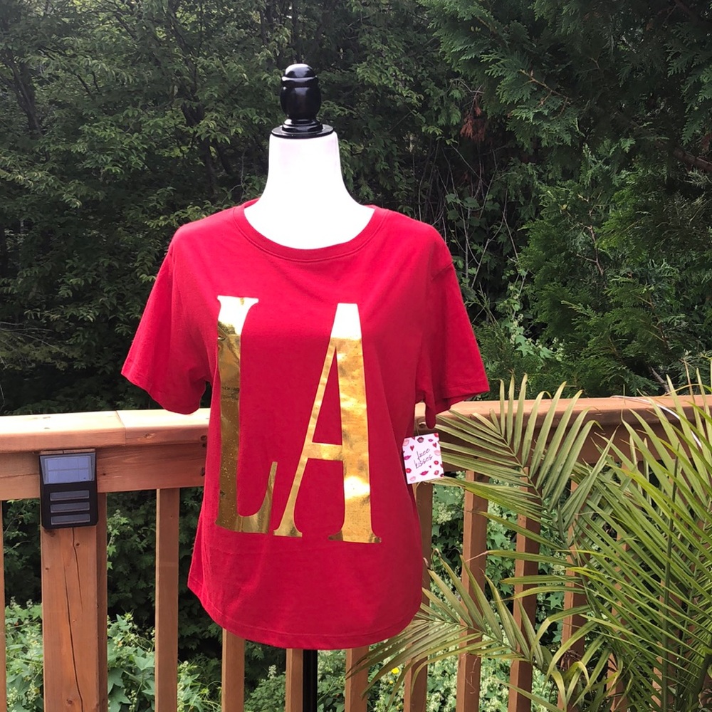 Free kisses LA T-shirt Red & Gold Size Lg.
